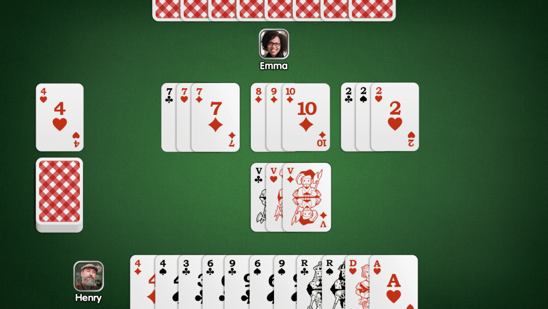 Una mesa de Rummy en la que un jugador tiene varias cartas con valores altos